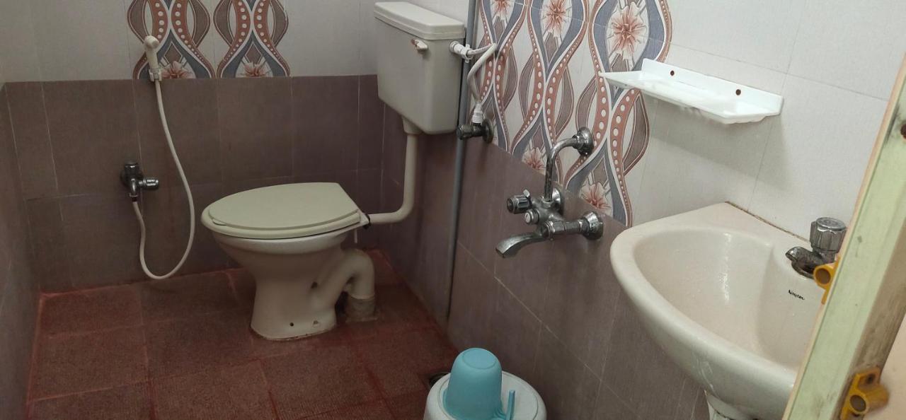 J J Residency Otel Pondicherry Dış mekan fotoğraf