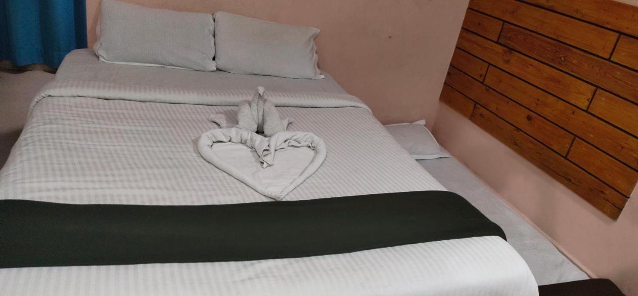 J J Residency Otel Pondicherry Dış mekan fotoğraf